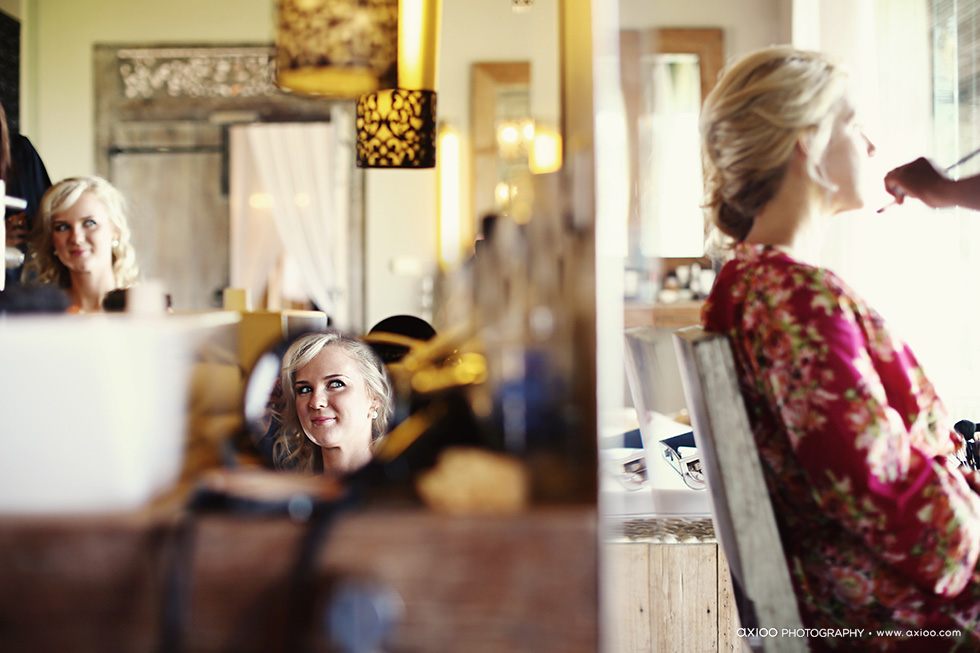 Axioo: Layers of Intricate Intimacies